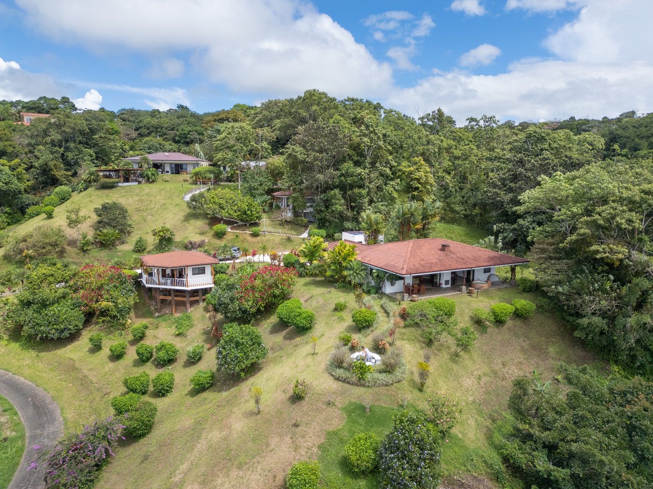 Casa Blanca | Multi-Villa Estate with Lake Views - Nuevo Arenal