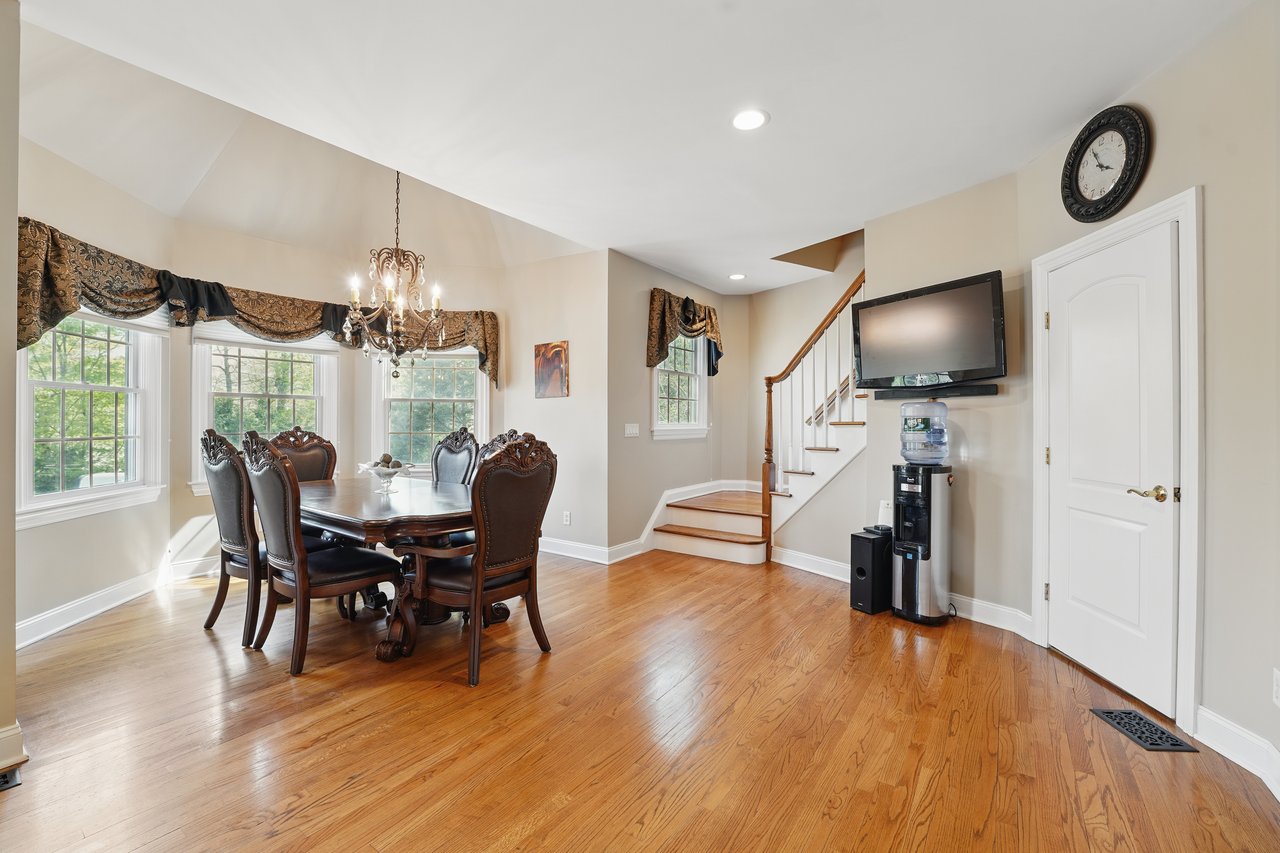 8 Matthew Place