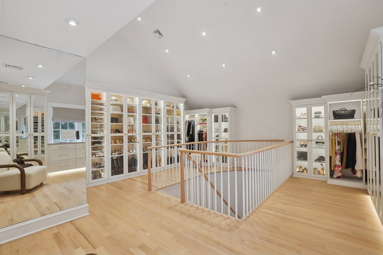 146 Village Rd