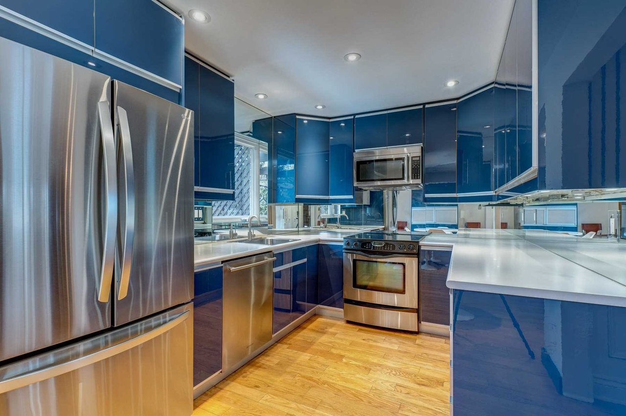 3455 Nadine Cres