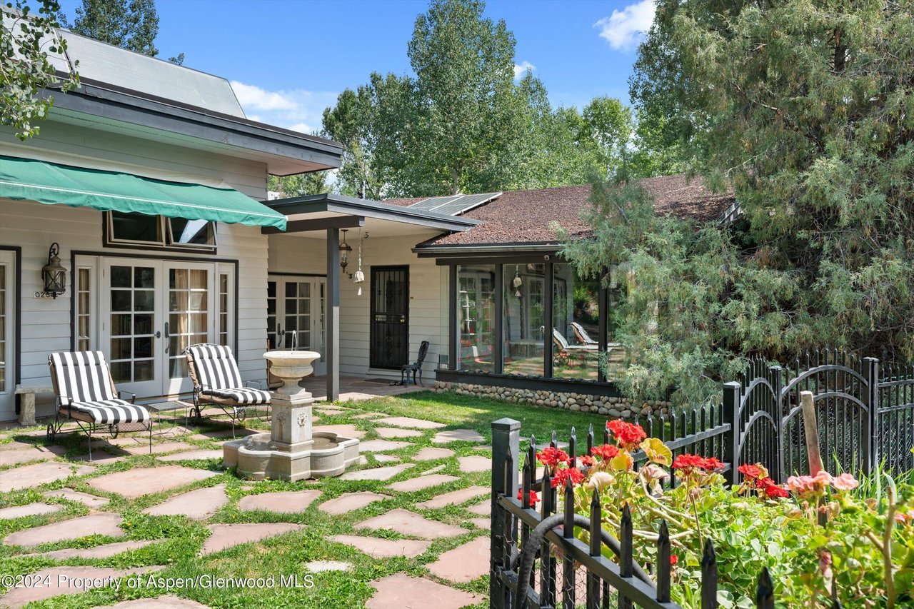 254 Twining Flats Rd