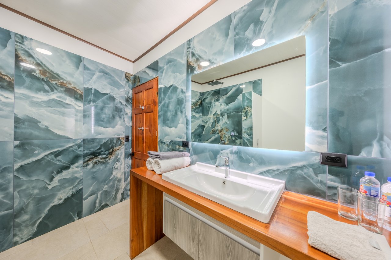 Turnkey Boutique Hotel for Sale in Bahía Ballena, Uvita – Los Papyrus