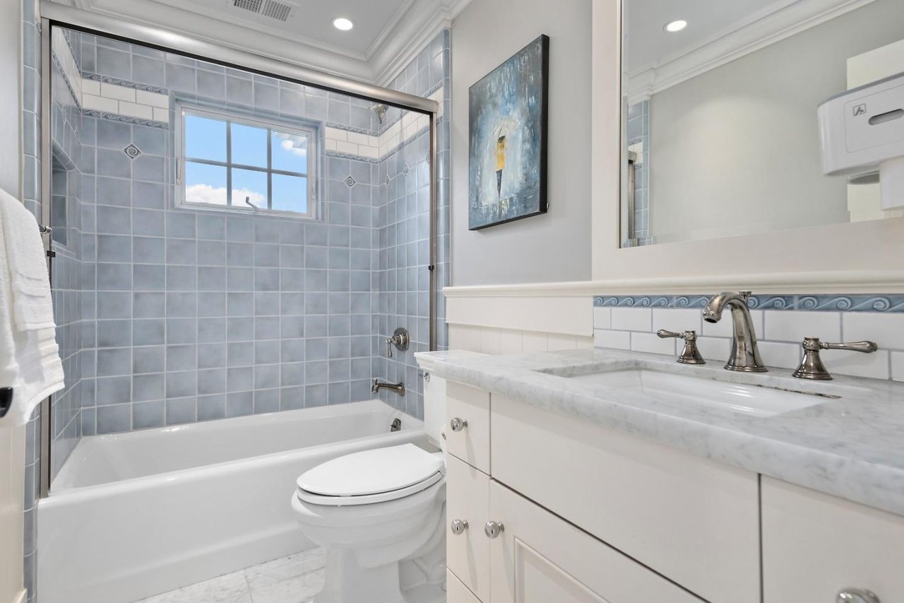 1795 Bay Laurel Dr