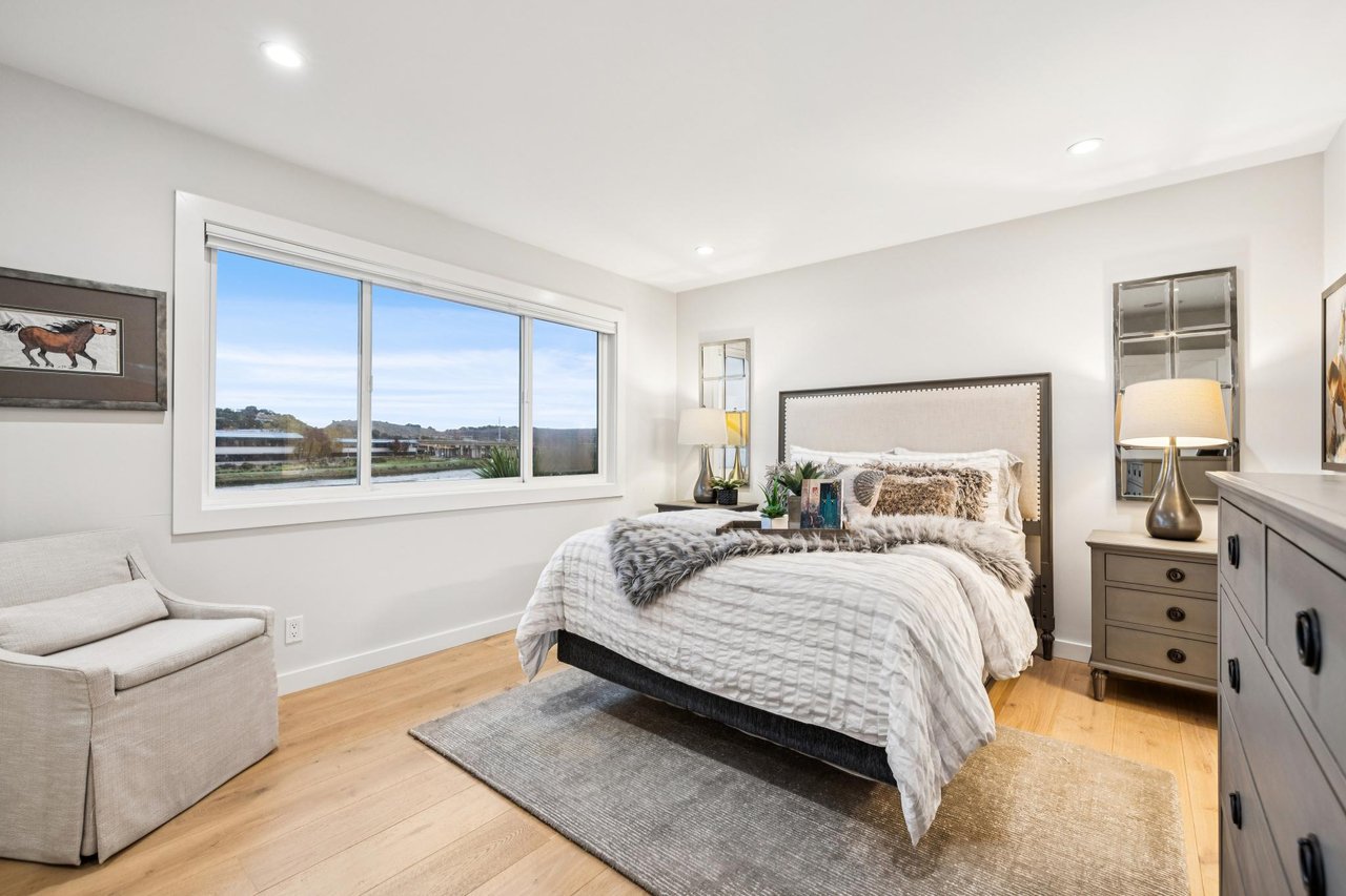 Luxurious Waterfront Home in Larkspur Marina