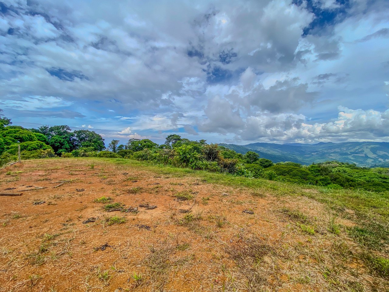 59.35 ACRES- Ocean And Mountain View Land, 6 Building Areas, Legal Water, Public Road, 20min From Beaches!!!