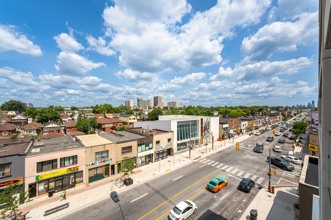1603 Eglinton Ave W Unit: 417 