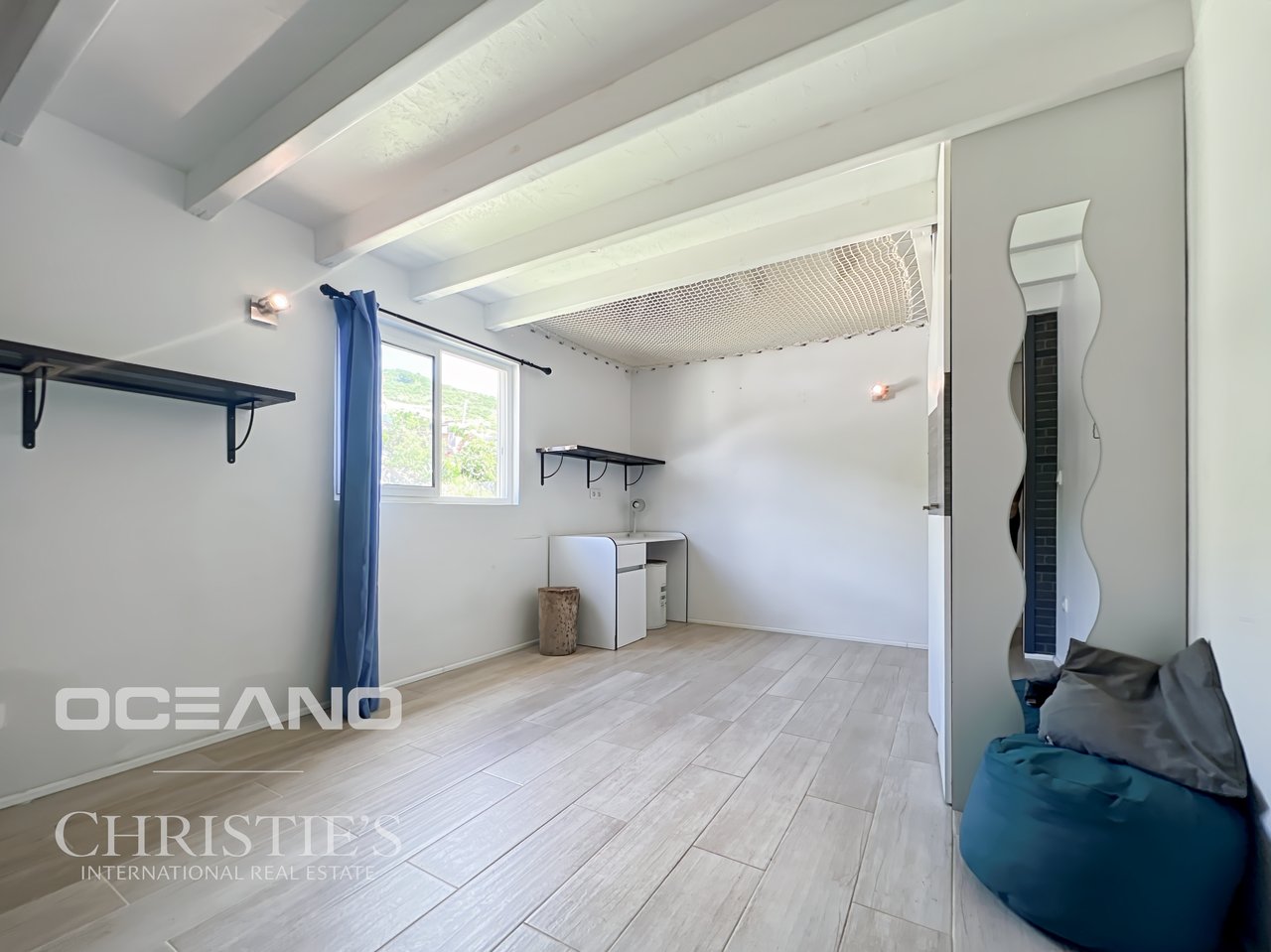 3 BEDROOMS - LARGE GARDEN - CUL DE SAC