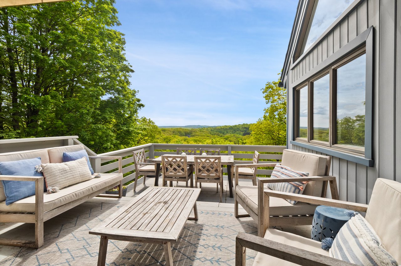 30 Woodcrest Terrace