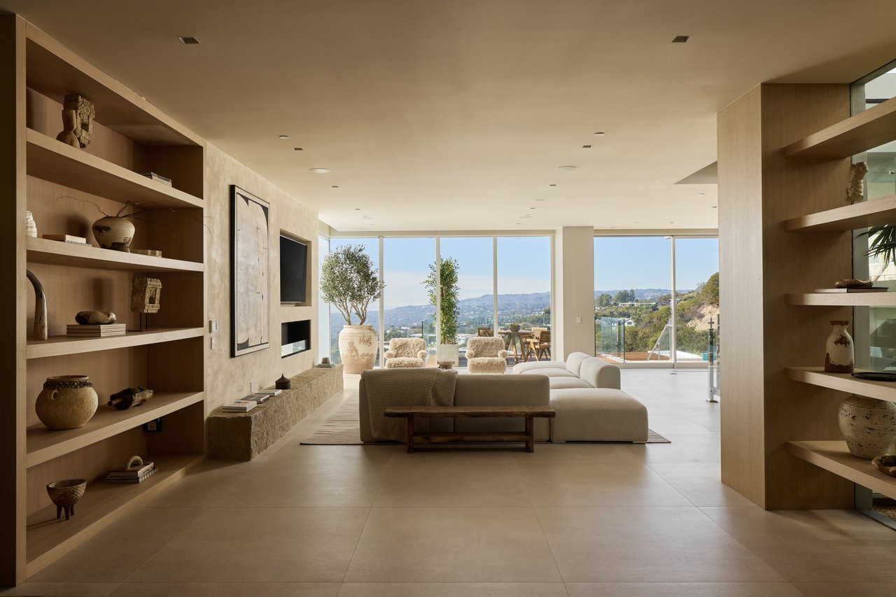 1615 Blue Jay Way, Bird Streets