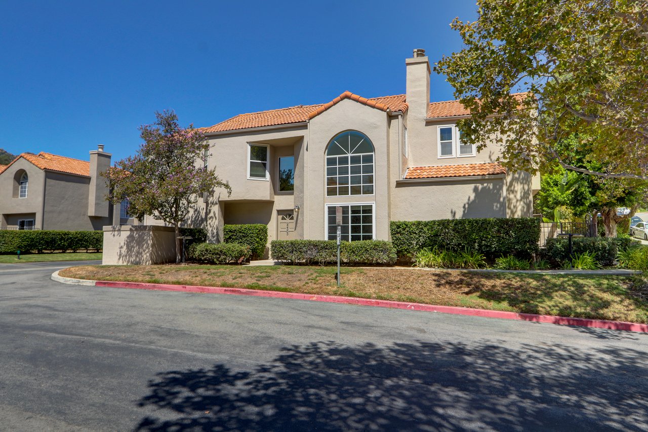 22303 Golden Canyon Cir