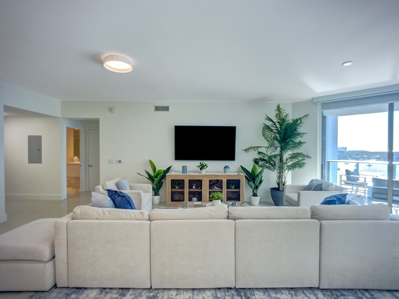 17301 Biscayne Blvd #1203
