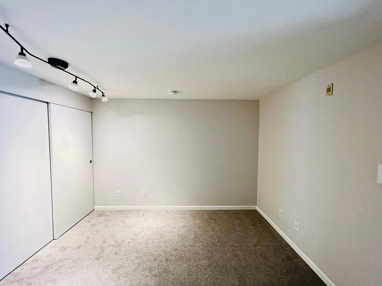 6700 NE 182nd St APT B203
