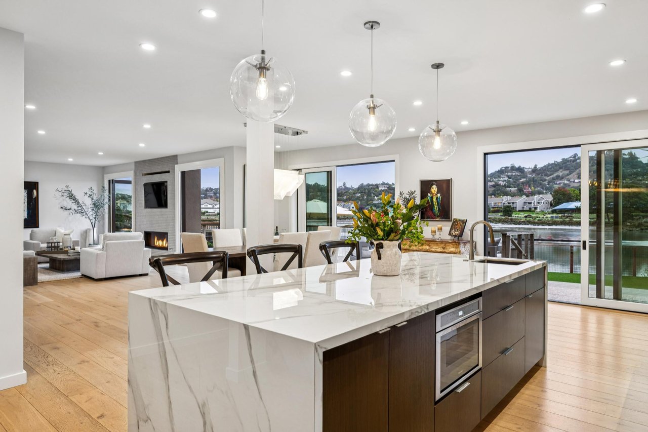 Luxurious Waterfront Home in Larkspur Marina