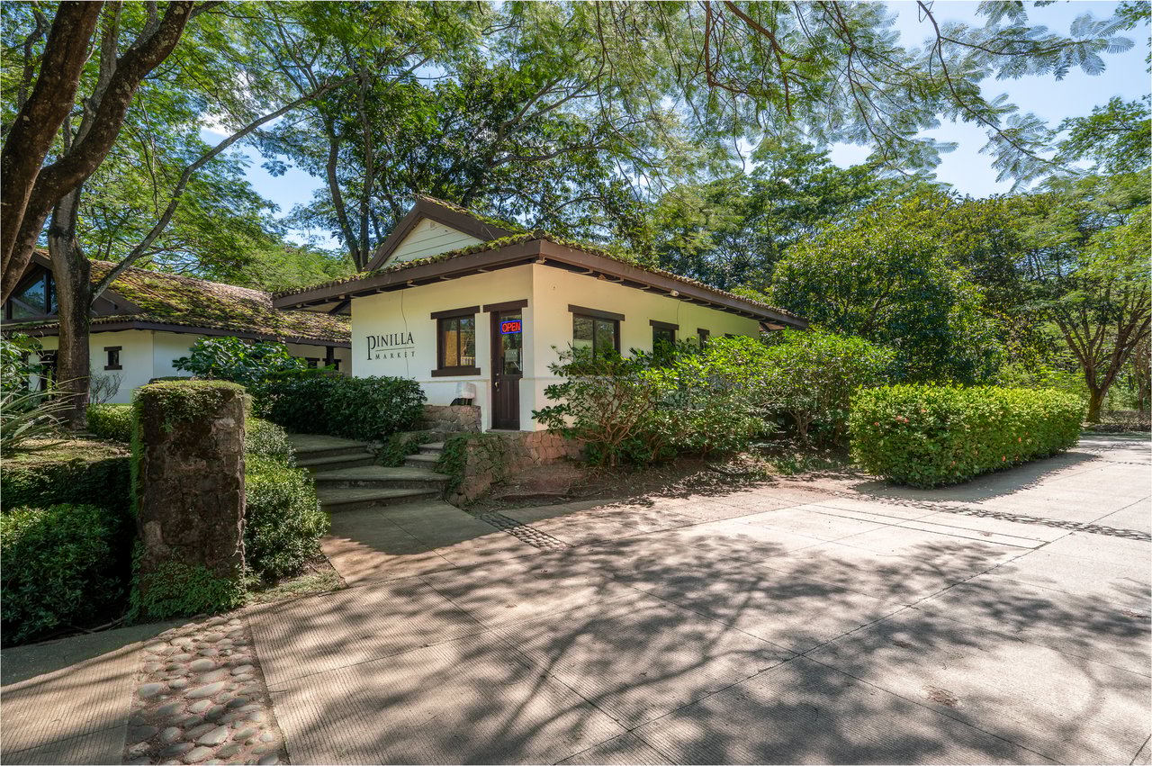 Malinches 27 A/B | Turnkey 6-Bedroom Duplex Investment in Hacienda Pinilla