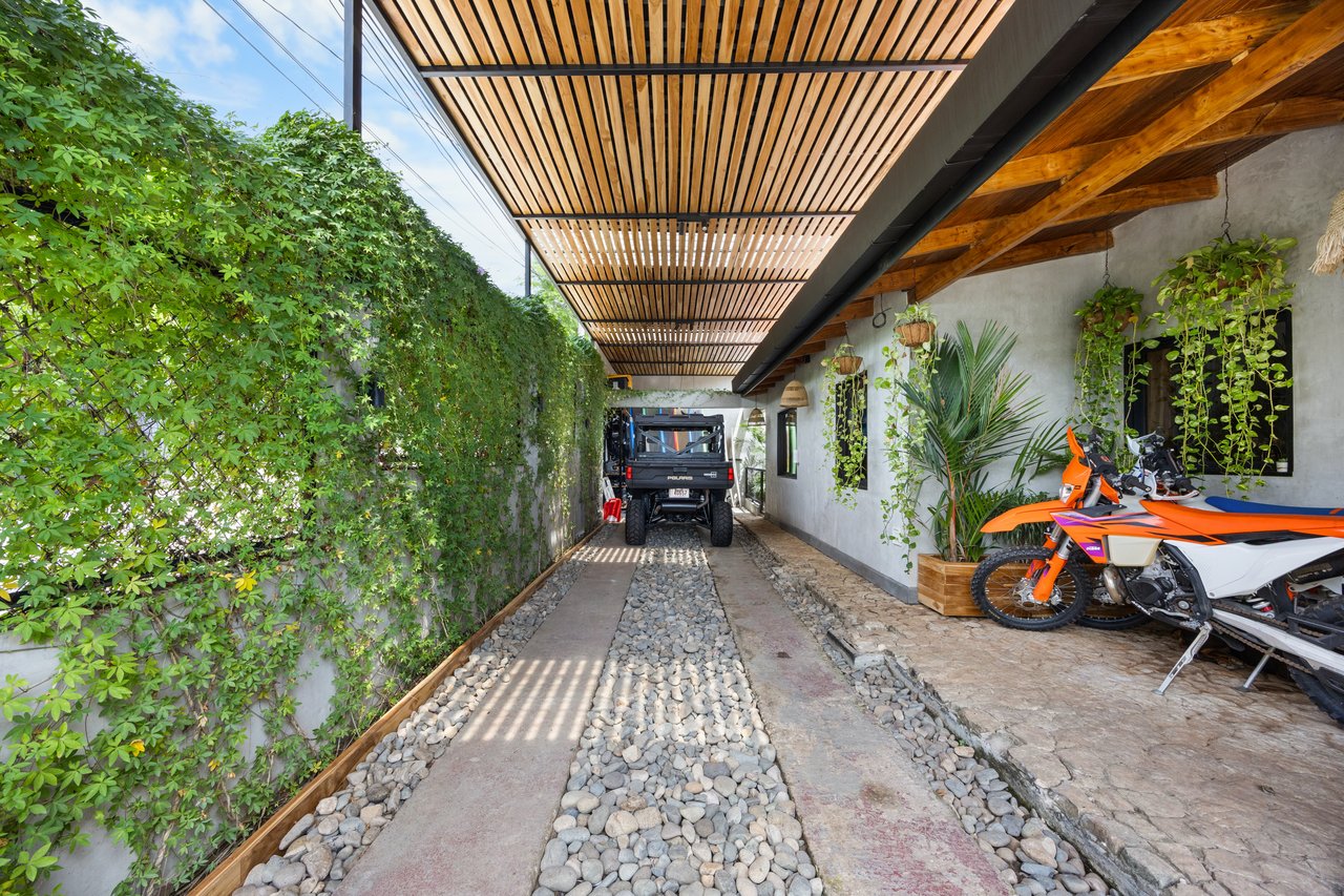 Villa Stipanov | Modern Tropical Luxury Just 5 Minutes from Tamarindo