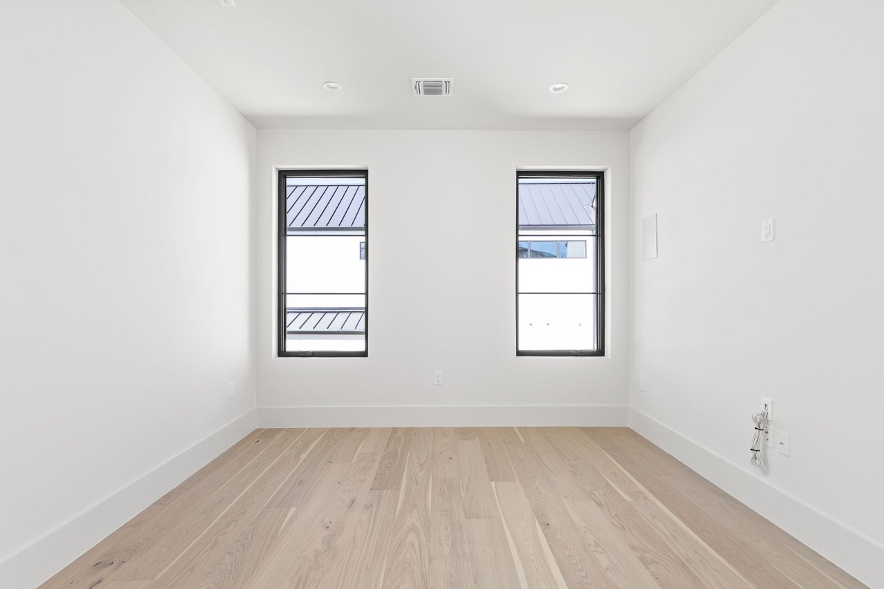 Forest Hills Residence