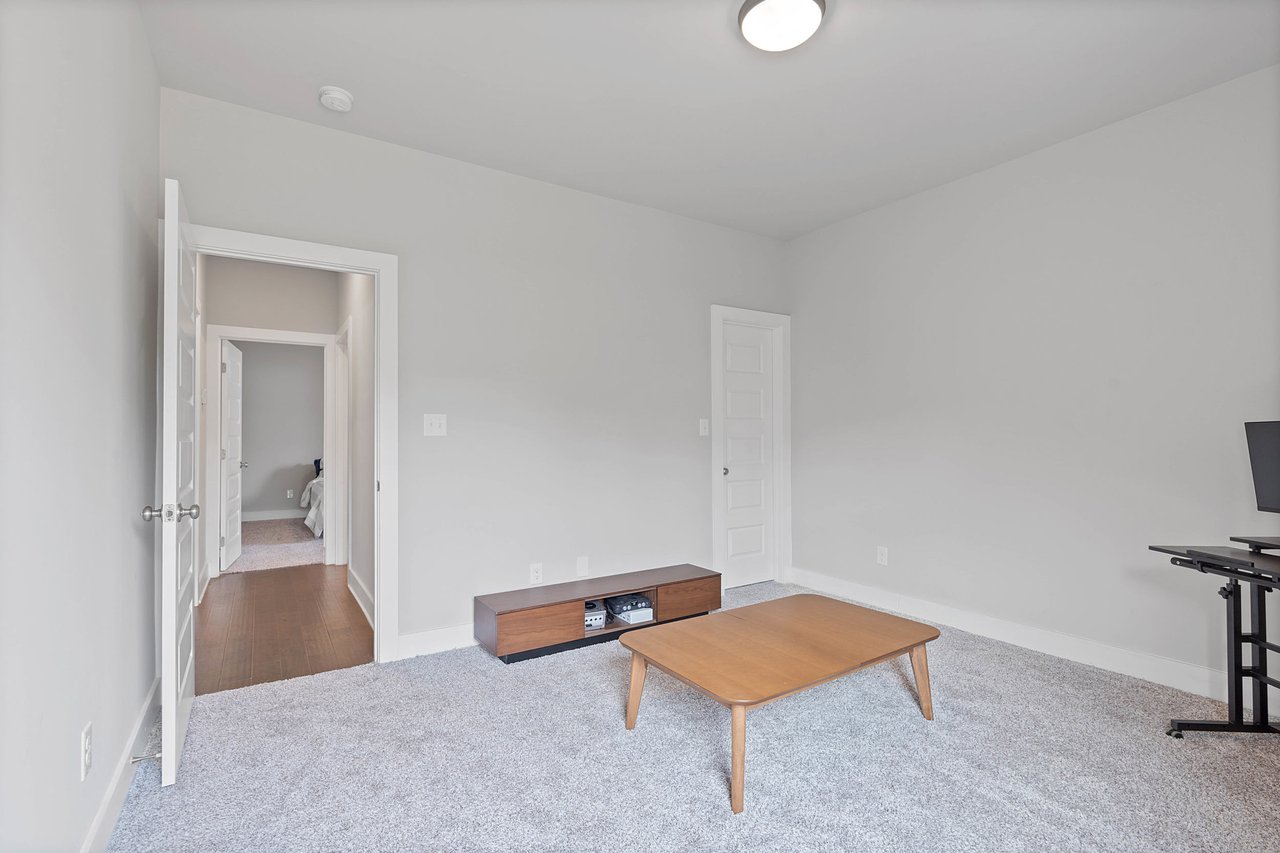 Elegant Home Near Goldsmith-Schiffman Elementary