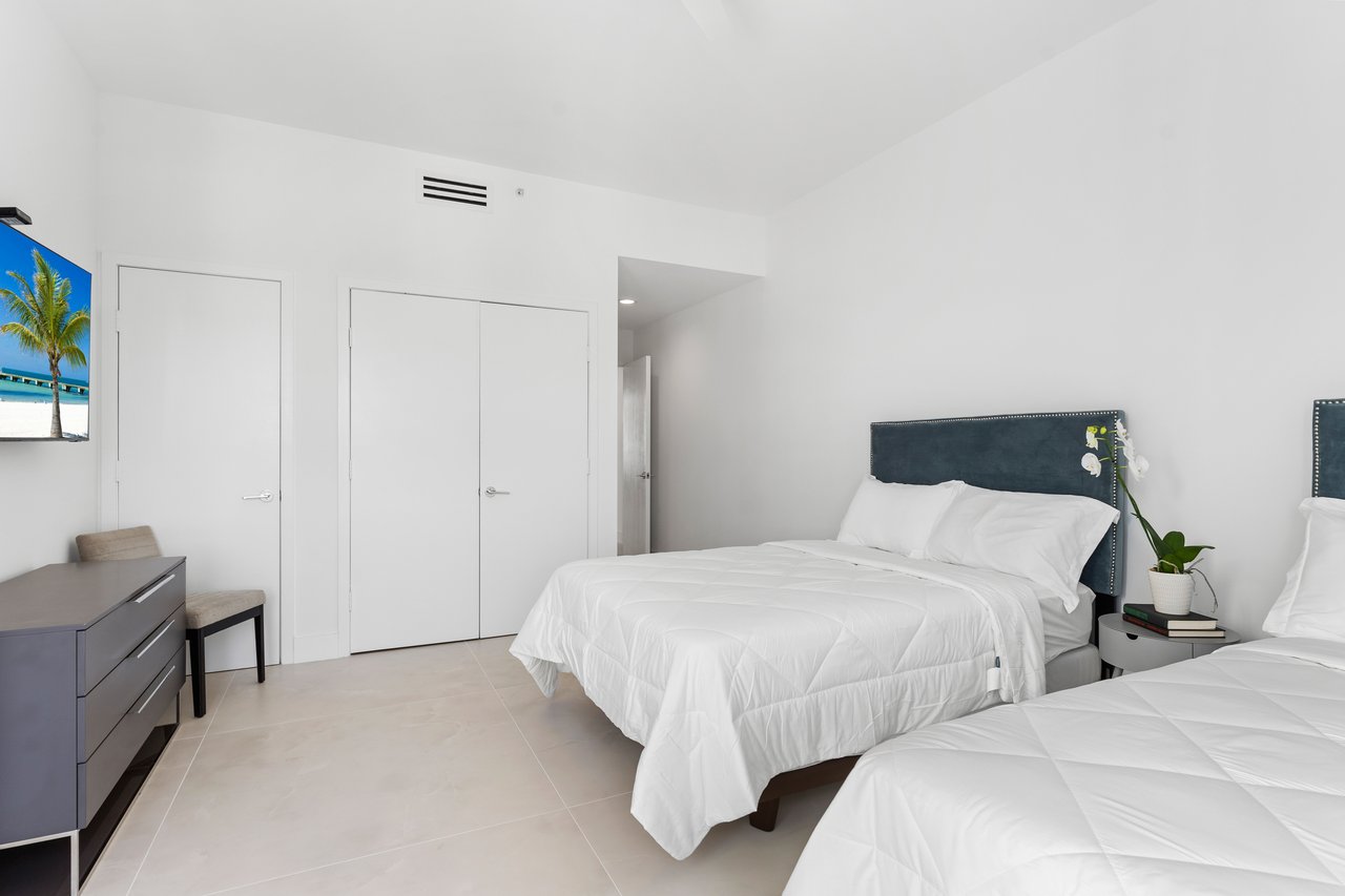Aqua Gorlin Residence 703