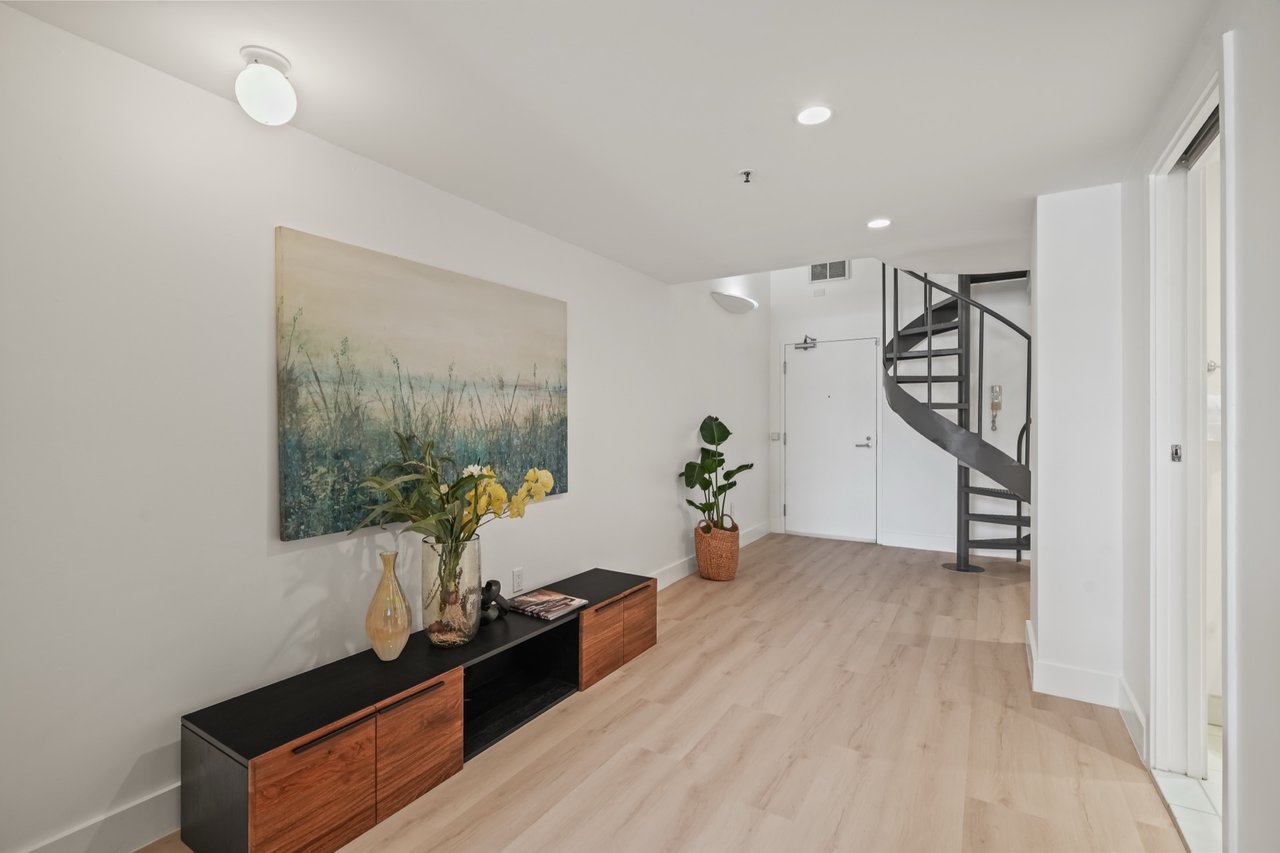 39 Boardman Pl #105
