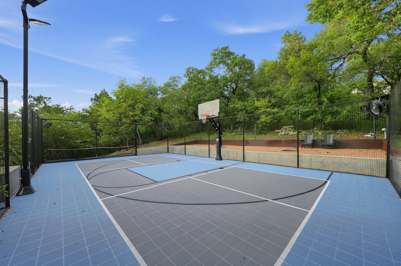 THE CANOPY 3.3 private acres in the heart of West Lake Hills.