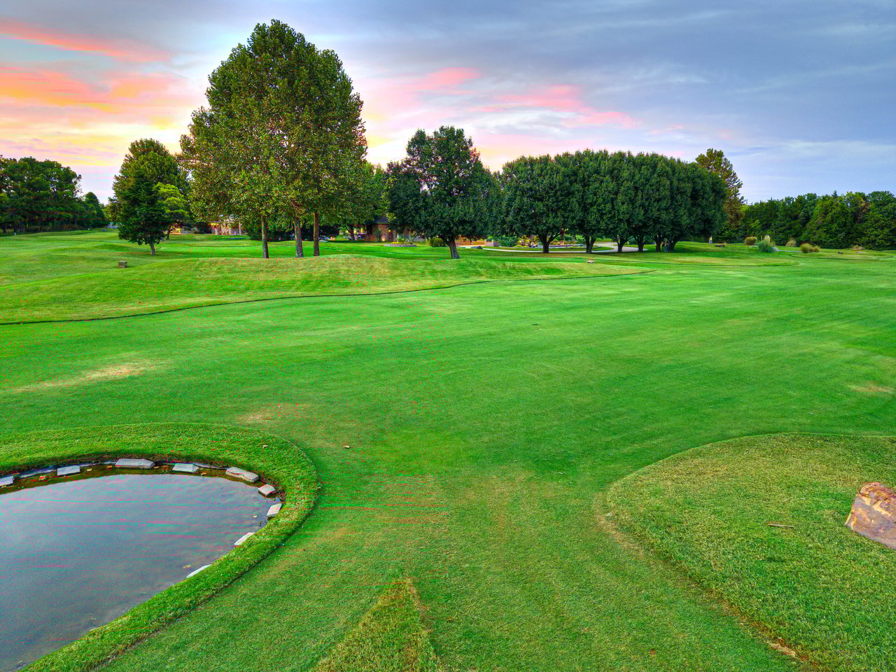 Private 18-Hole Golf Course Estate with Pickleball Court – A Once-in-a-Lifetime Opportunity in Edmond, Oklahoma - Wyatt Poindexter - The Agency OKC 