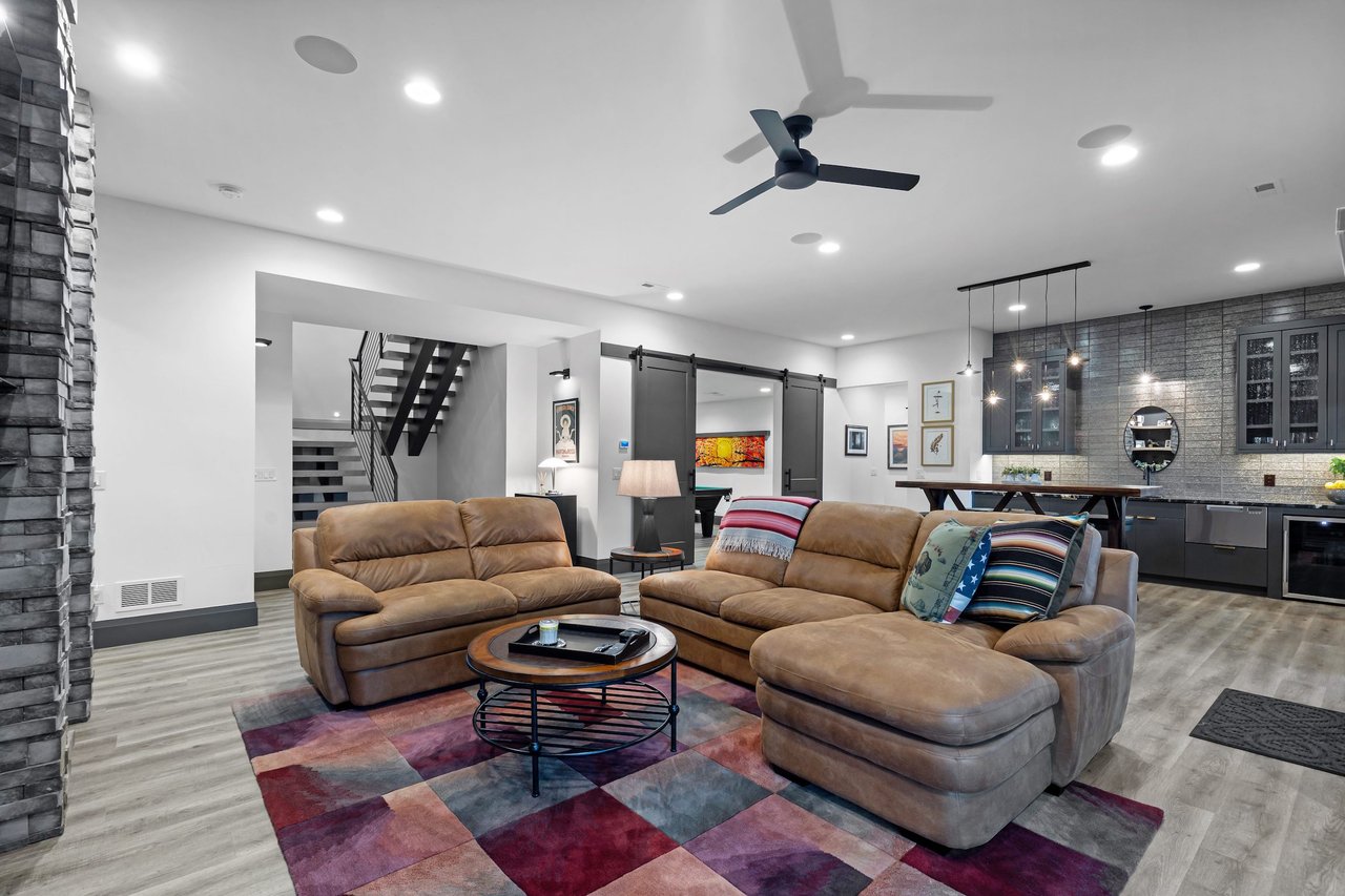 10689 Shadow Pines Road