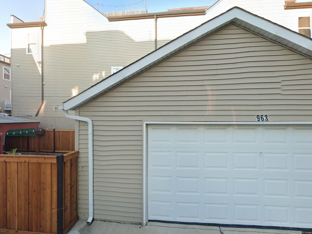 959 36th Pl #4