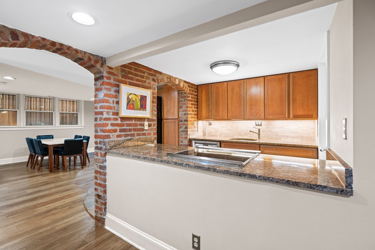 1726 17th St NW, Unit B1