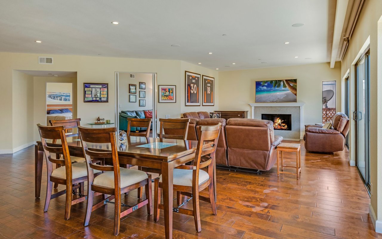 512 Esplanade, #301