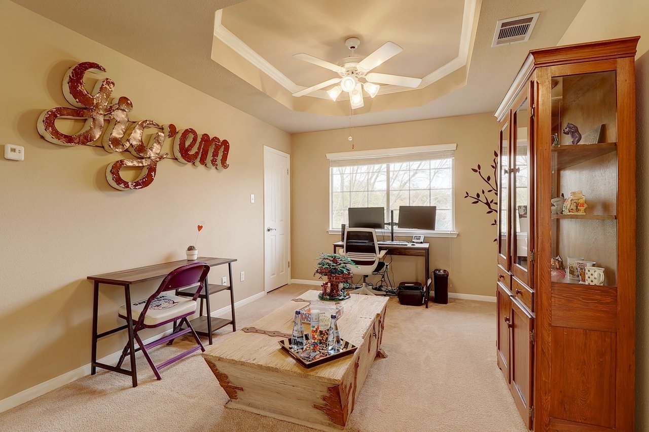 2432 Falcon Dr
