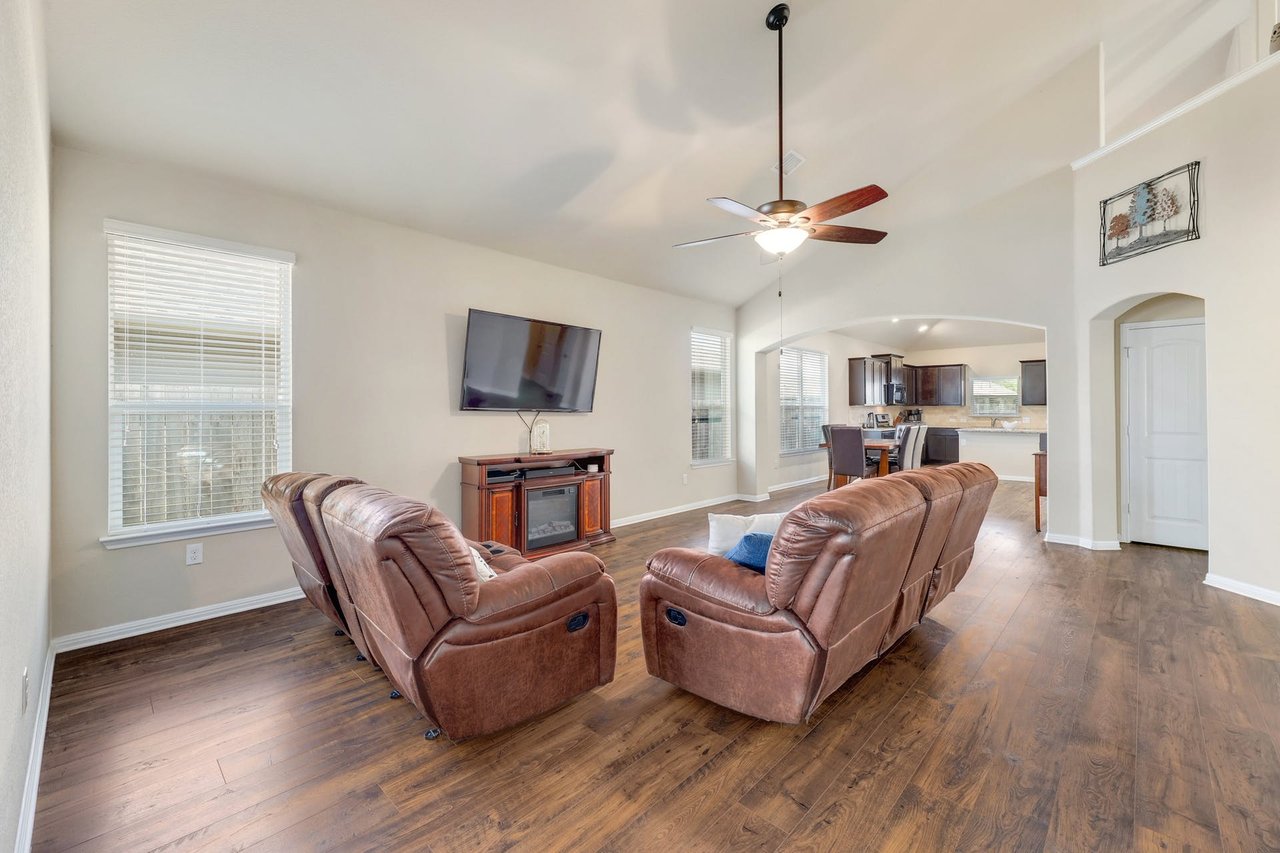 141 Serrano St, Georgetown, Texas 78628