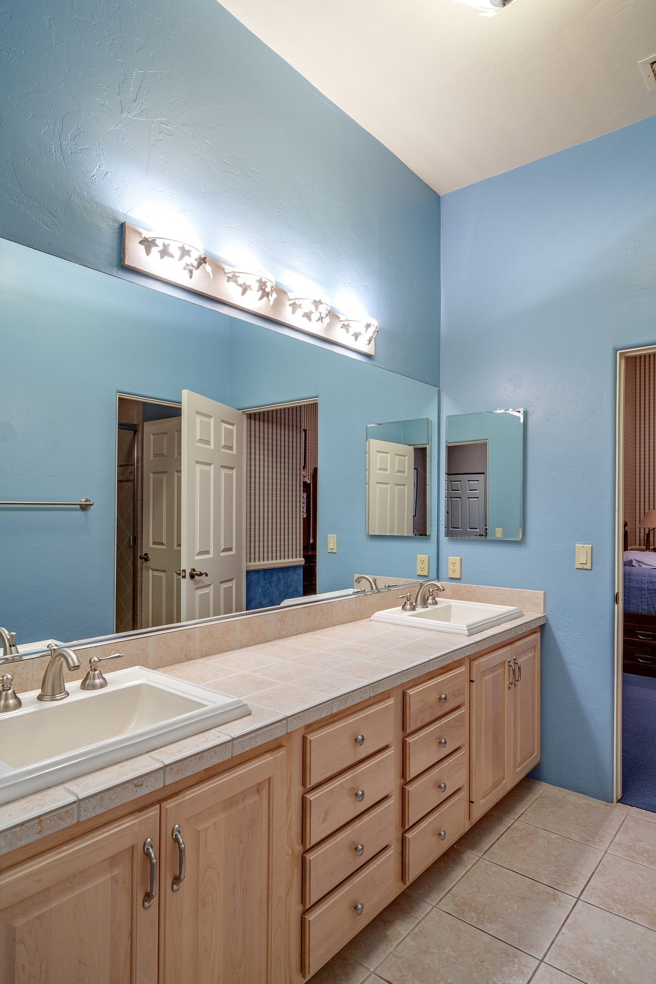 Incomparable Private Estate Home 
