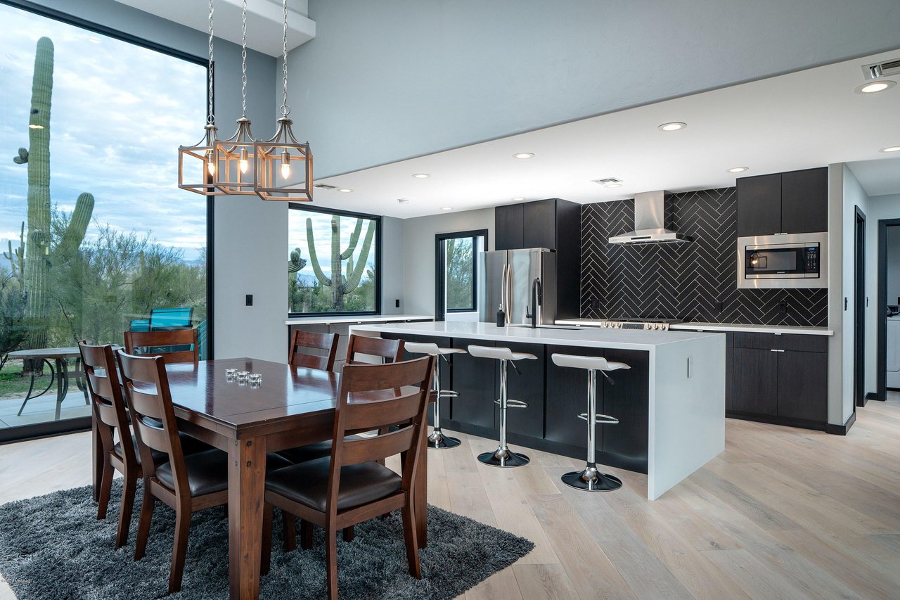 Modern Desert Retreat