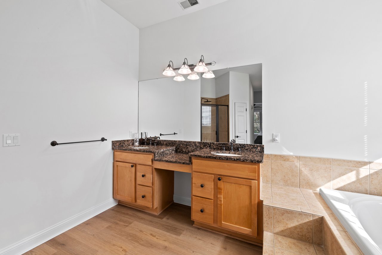 257 Farnsleigh Avenue