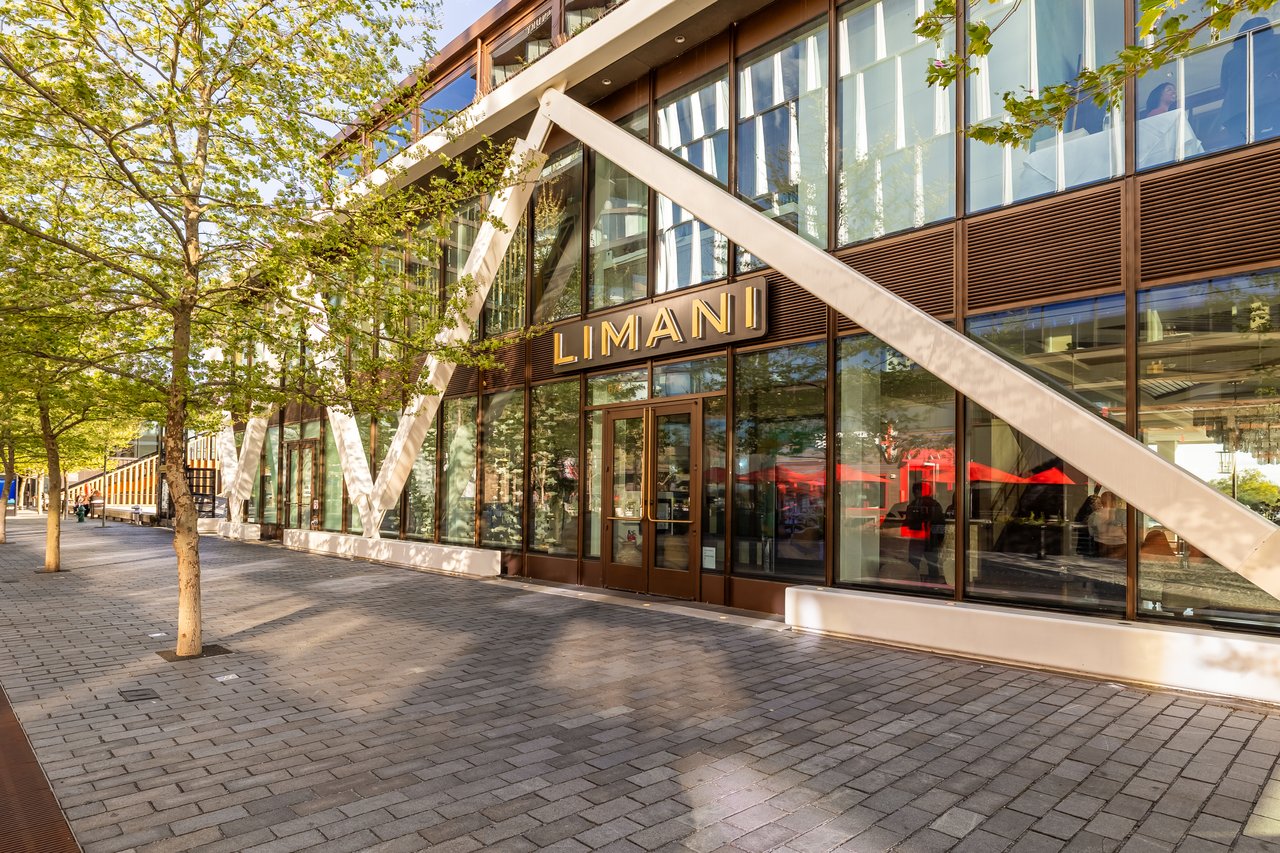 45 Sutton Square SW #306
