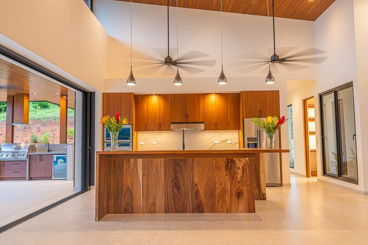 3 Bedroom Luxury Modern Tropical Home in Dominical