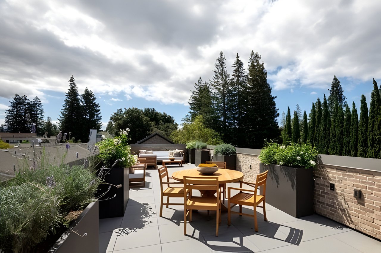 160 Waverley St, Palo Alto, CA 94301