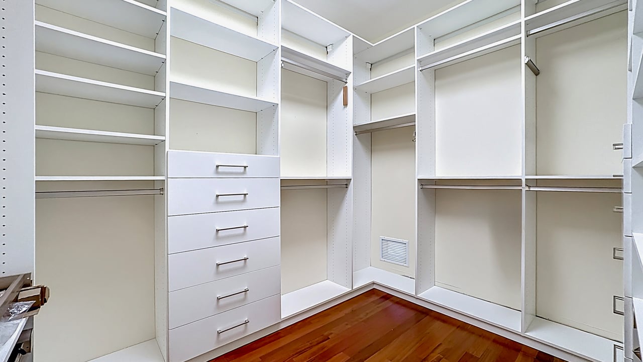 Elegant Lake Virginia Residence in Winter Park's Perle du Lac