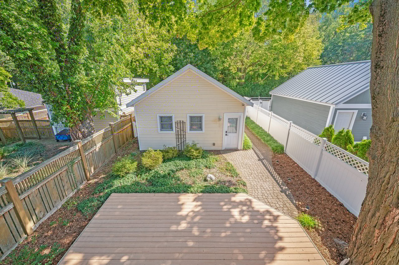 909 Lions Park Drive