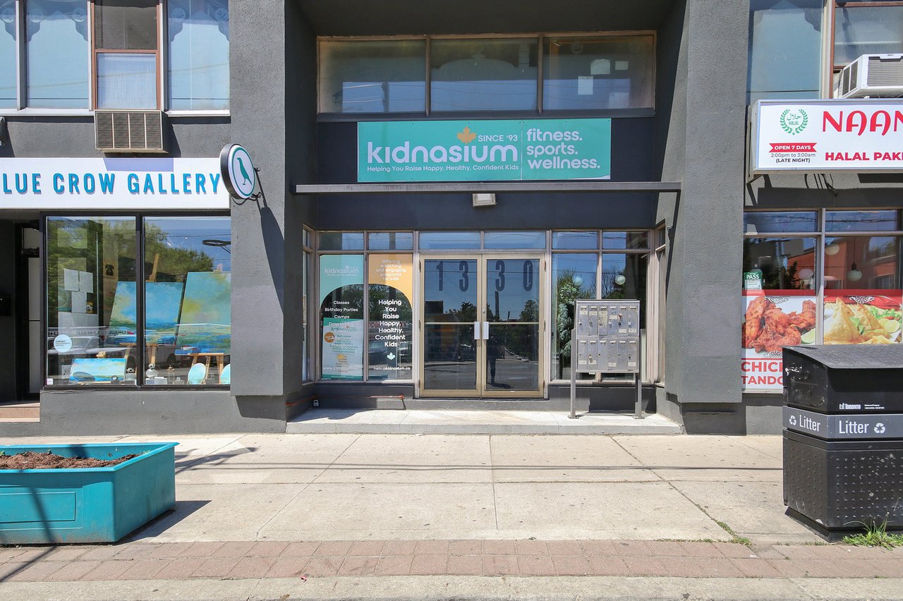 1328 Gerrard Street E 302