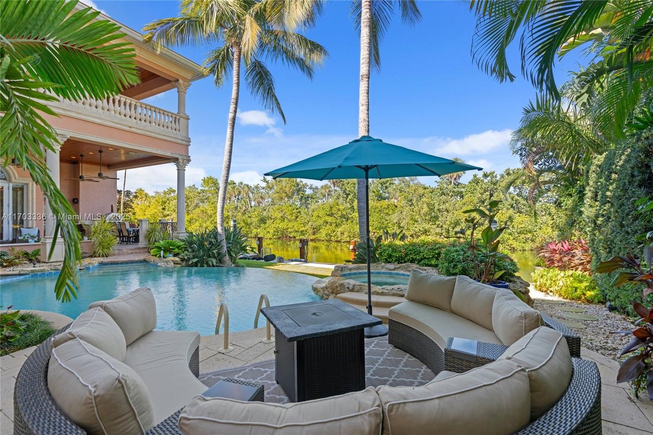 833 Harbour Isle Place North Palm Beach