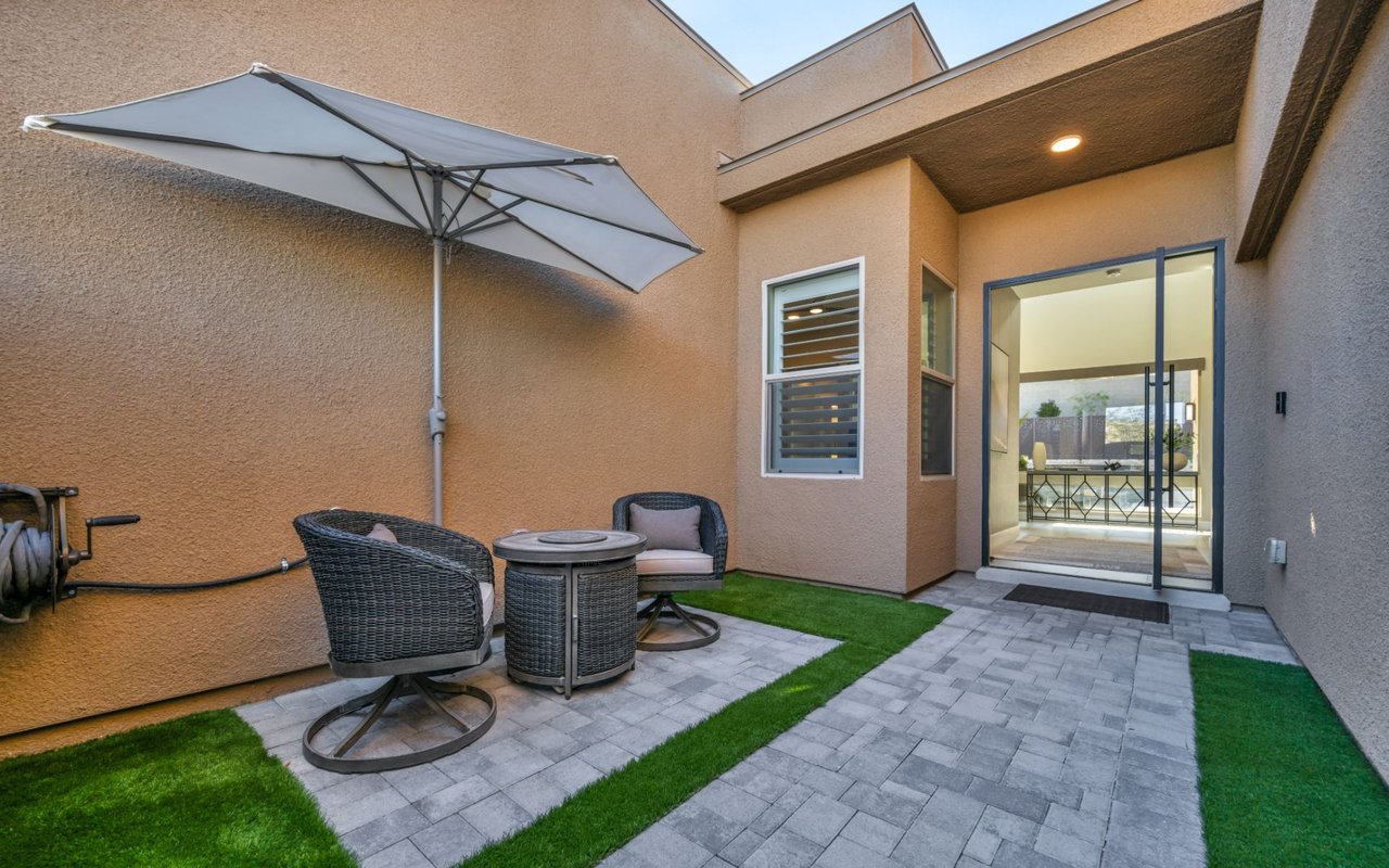 819 Bolide Street