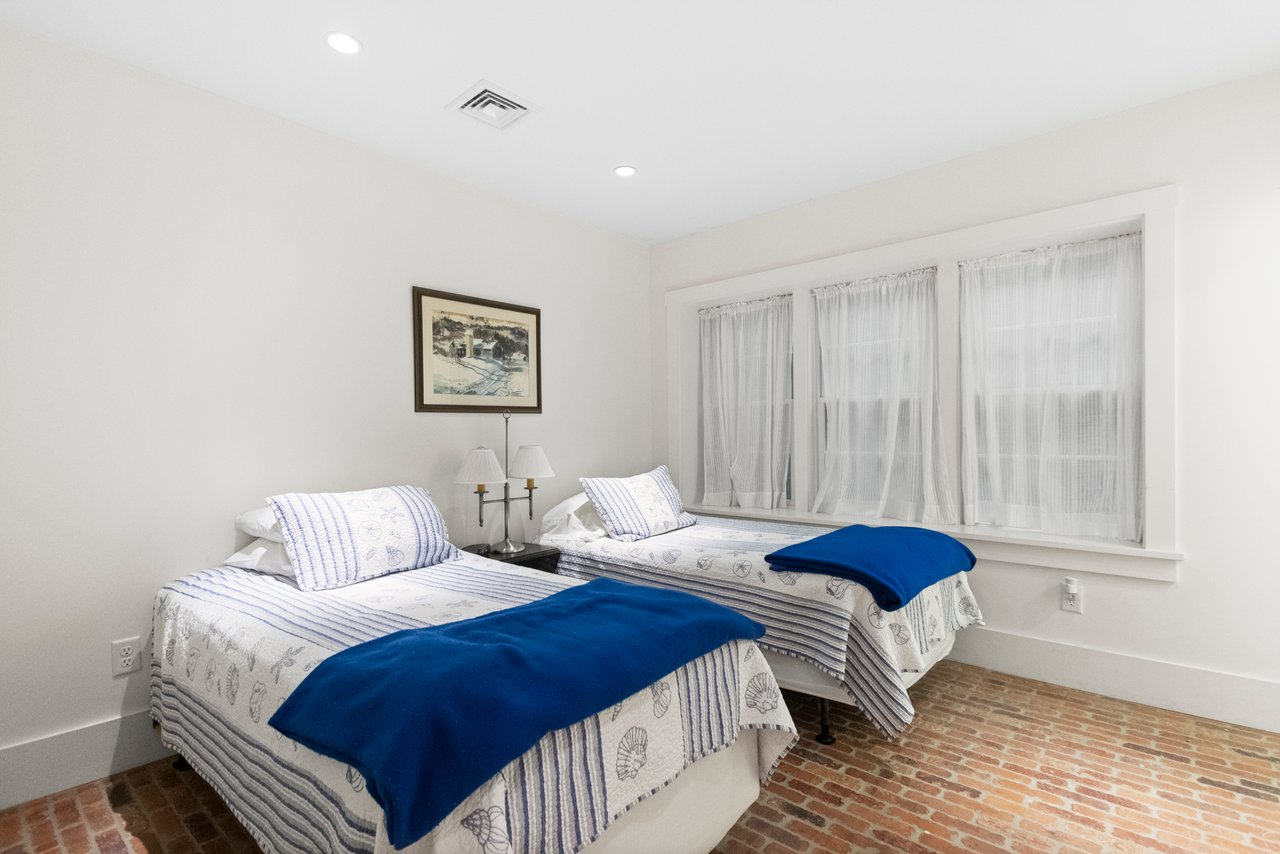 19 Hummock Pond Road | Cottage
