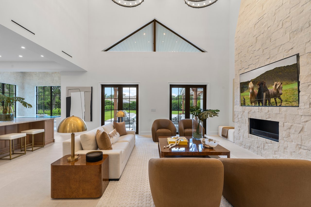 Beautiful Modern Farmhouse in Glenvar Heights