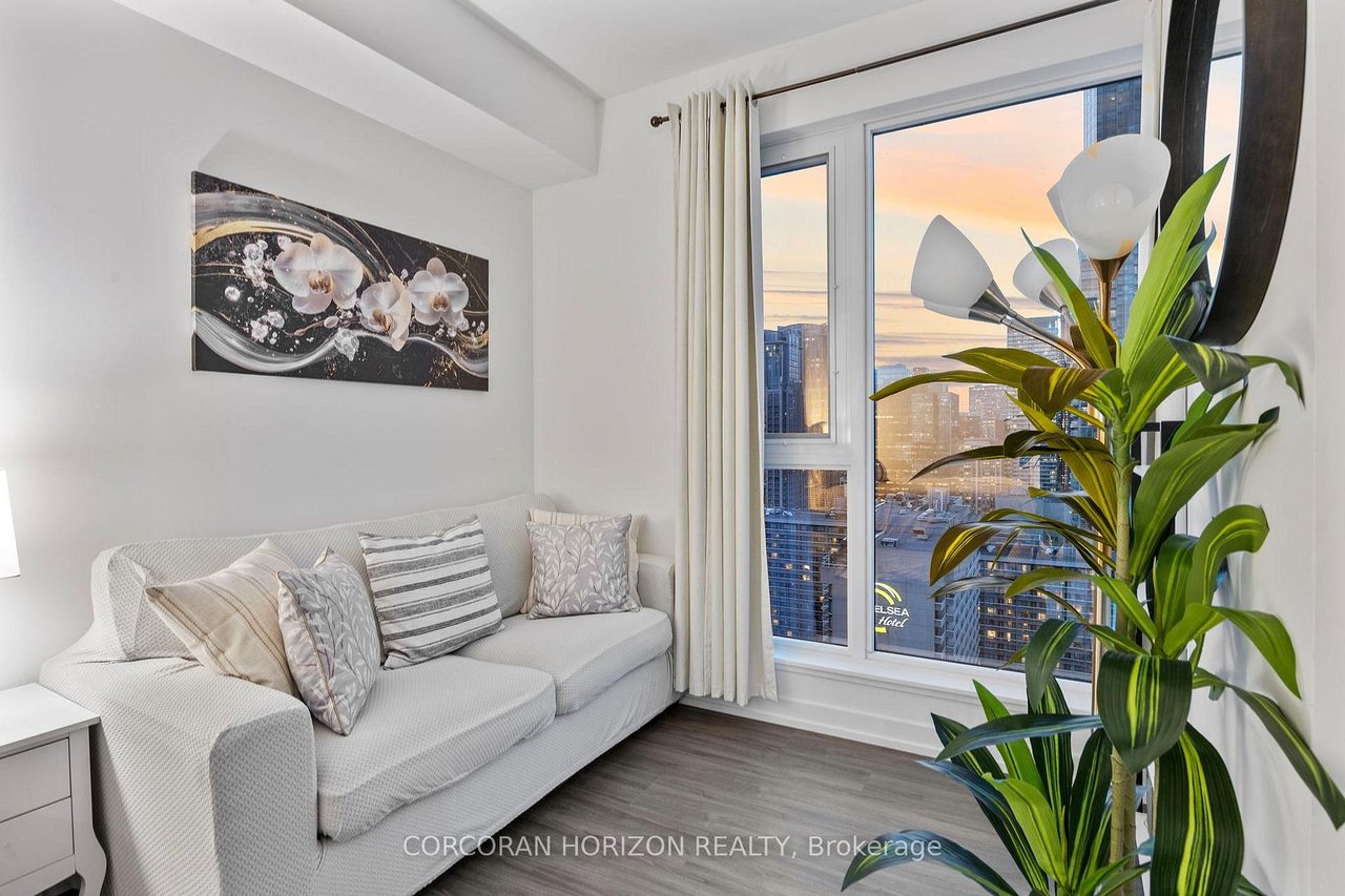 DOWNTOWN MODERN CHARM