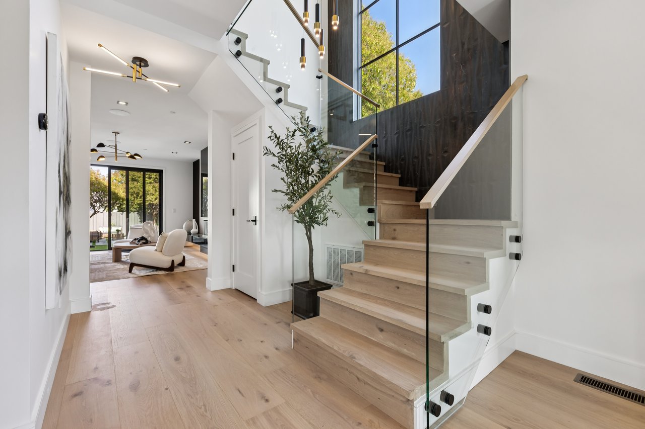 10 Channing Rd, Burlingame