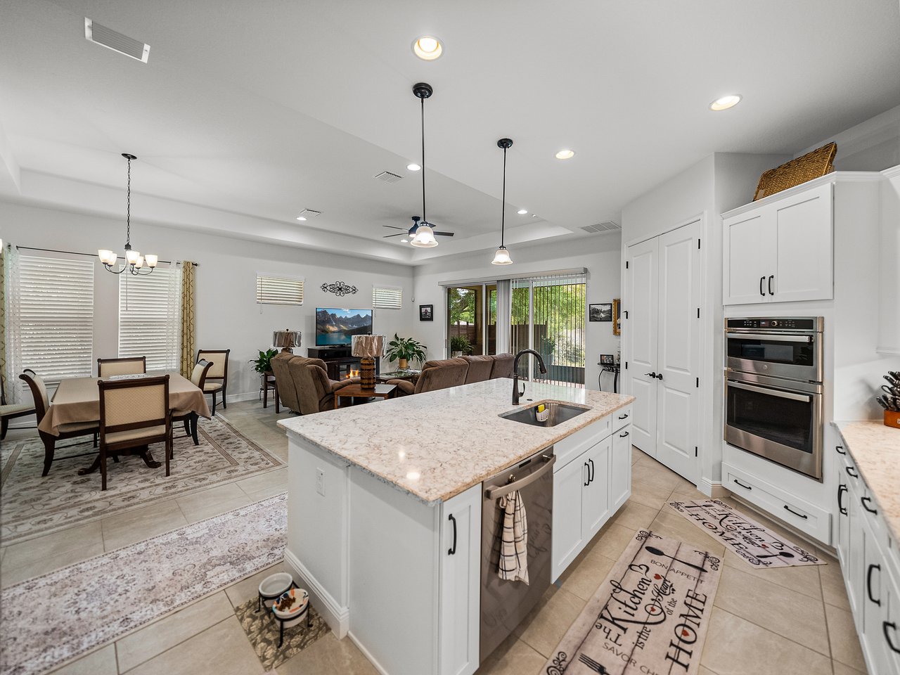 14198 THOROUGHBRED DR