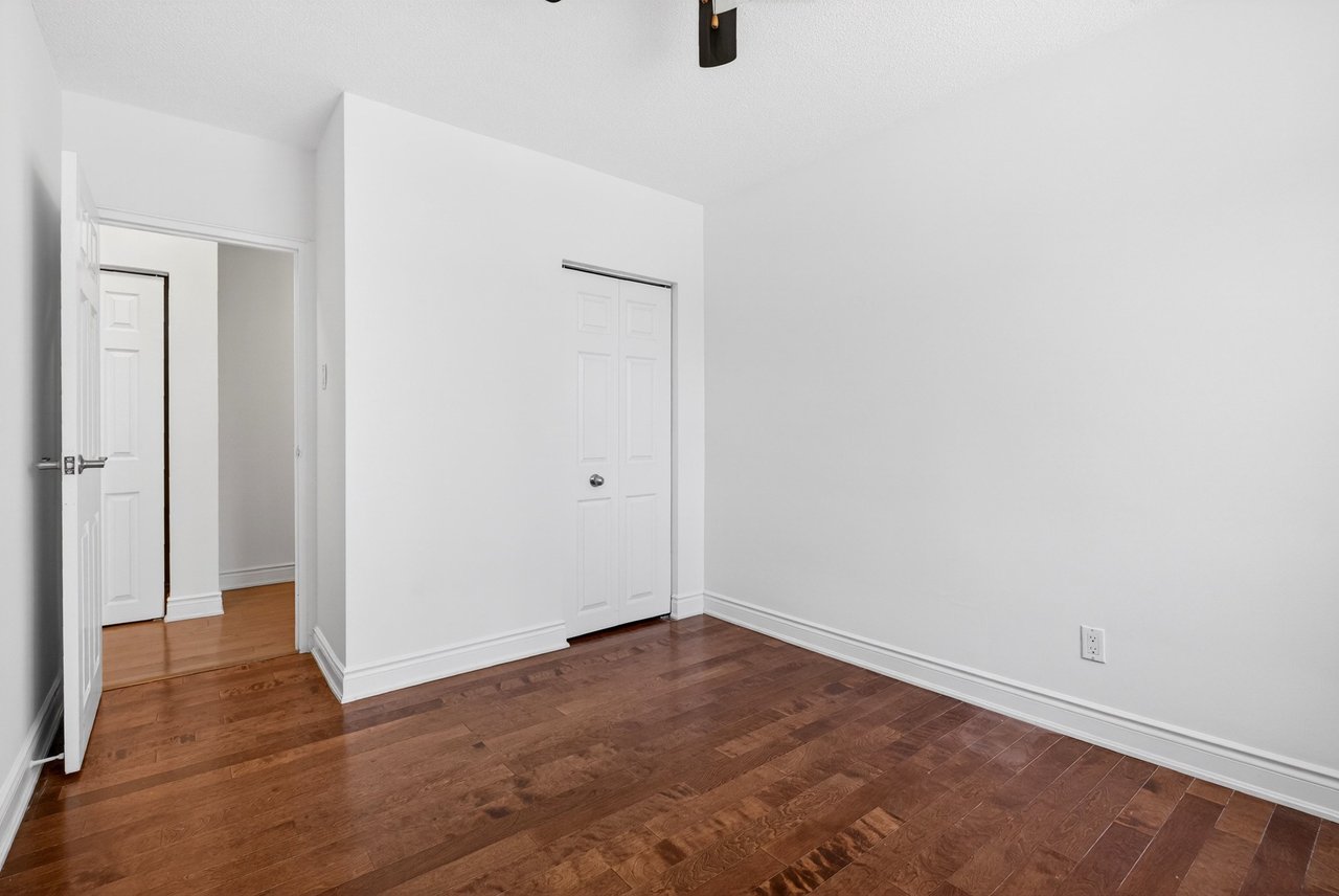 81 Charlton Avenue E 103