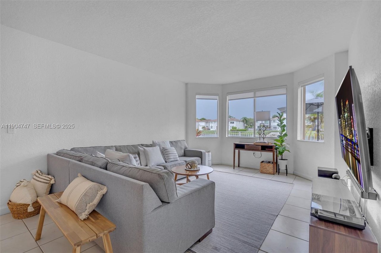 Closed Sale: 11451 NW 68 Terrace, Doral, FL | Beautiful residence in the heart of Doral Isles Sold