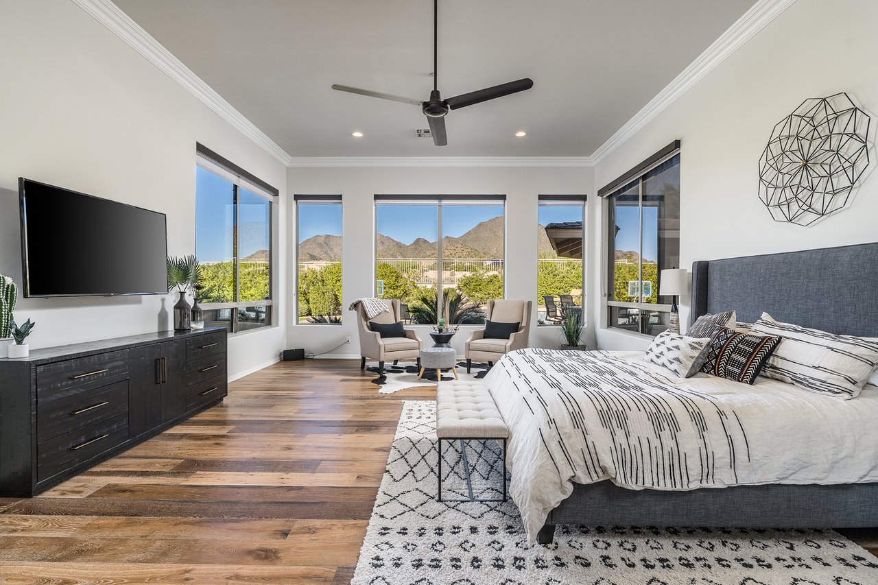 11368 E WINCHCOMB Drive